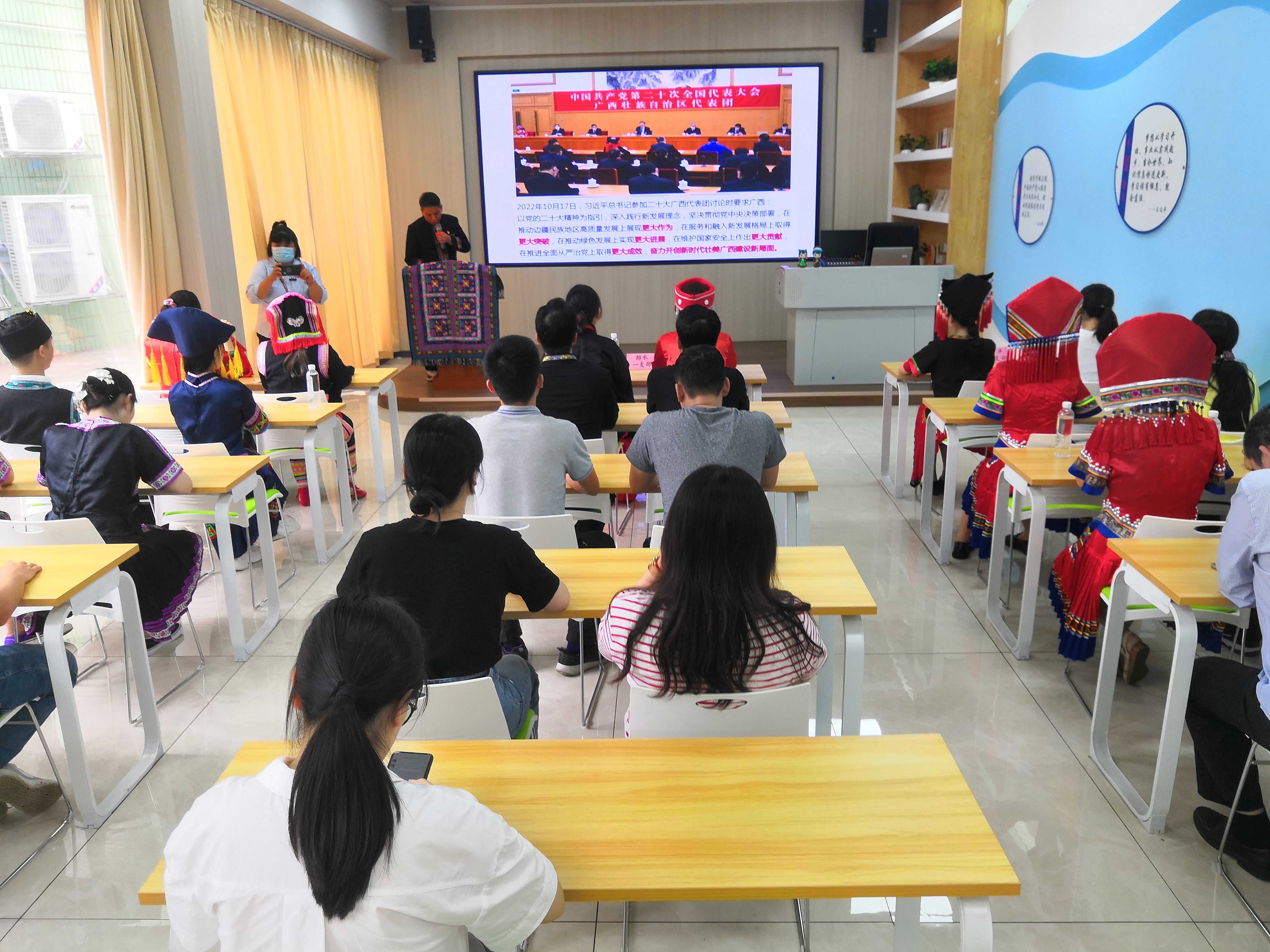 滾鐵環(huán)、拋繡球、同唱民族團(tuán)結(jié)歌……市排水公司第一黨支部同慶“三月三”主題黨日活動精彩紛呈